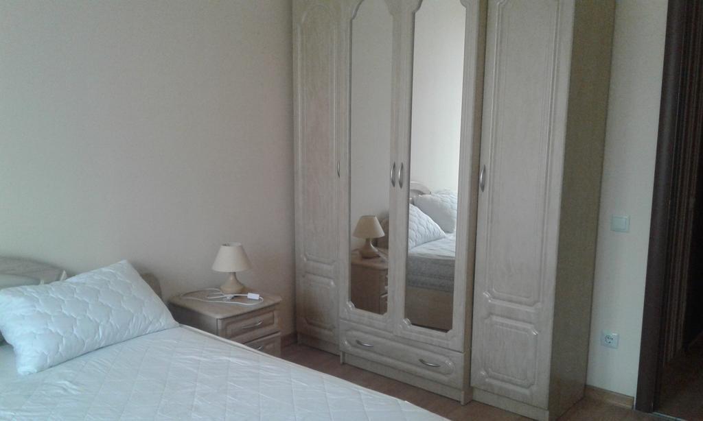 Apartments On Parkaniya 2A Мукачеве Екстериор снимка