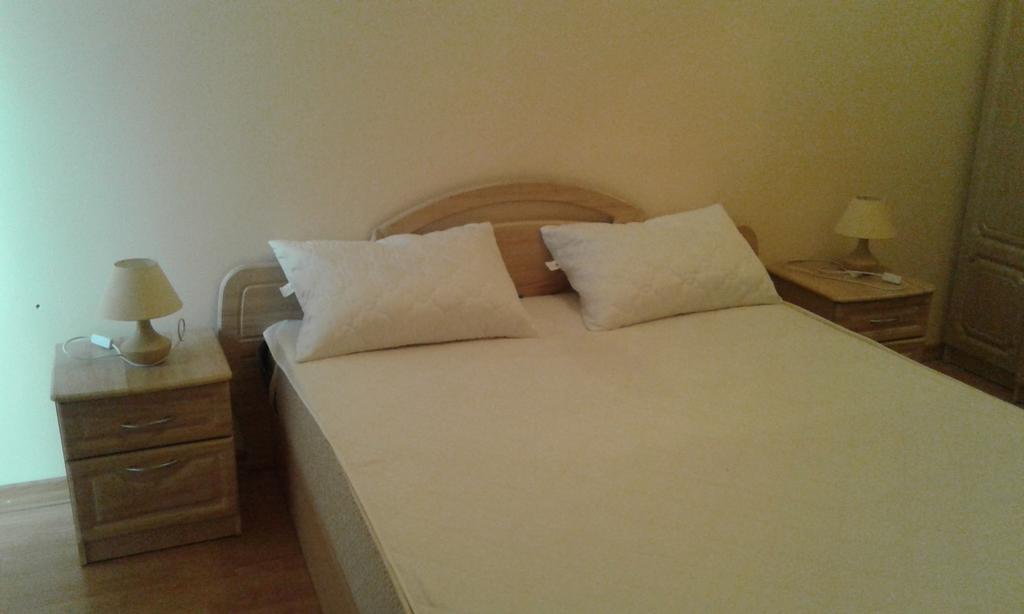Apartments On Parkaniya 2A Мукачеве Екстериор снимка