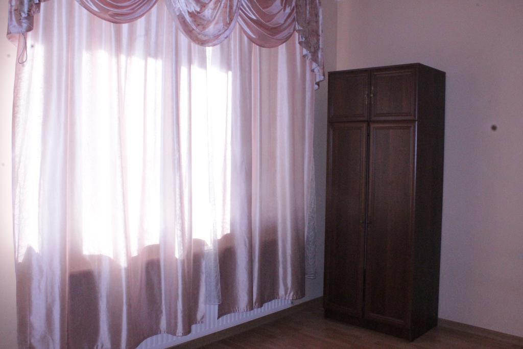 Apartments On Parkaniya 2A Мукачеве Екстериор снимка