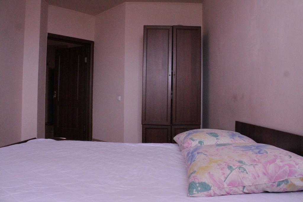 Apartments On Parkaniya 2A Мукачеве Екстериор снимка