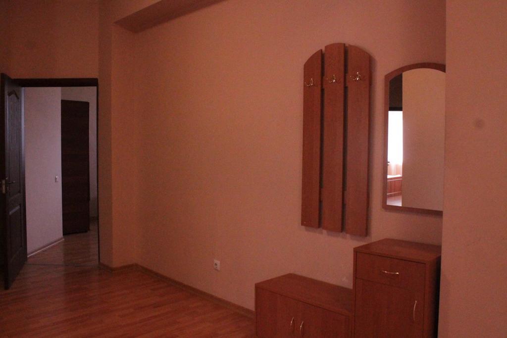 Apartments On Parkaniya 2A Мукачеве Екстериор снимка