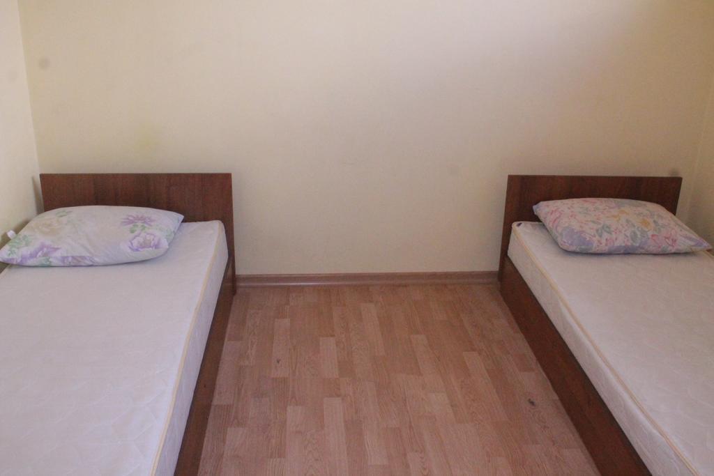 Apartments On Parkaniya 2A Мукачеве Екстериор снимка