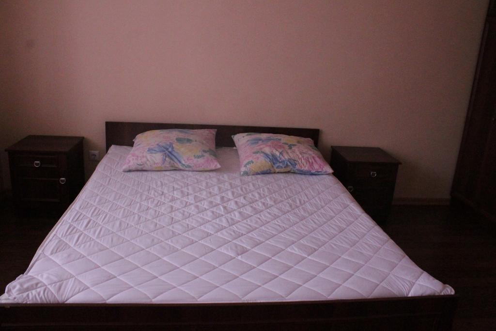 Apartments On Parkaniya 2A Мукачеве Екстериор снимка